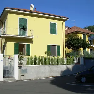 La Casa Delle Rose With Air Conditioning La Spezia